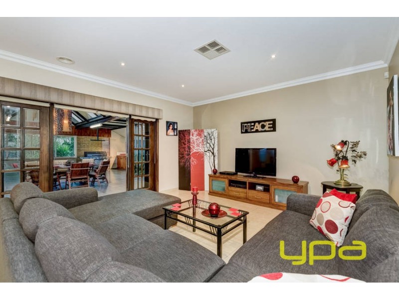44 Dalray Crescent, Kurunjang VIC 3337