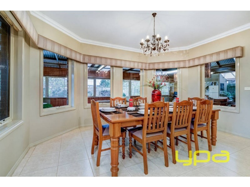 44 Dalray Crescent, Kurunjang VIC 3337