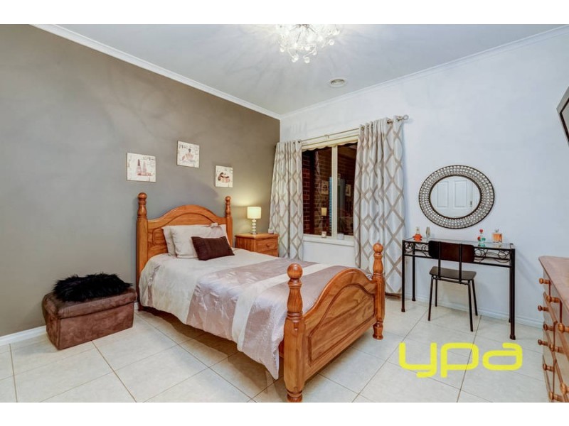 44 Dalray Crescent, Kurunjang VIC 3337