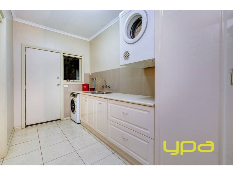 44 Dalray Crescent, Kurunjang VIC 3337