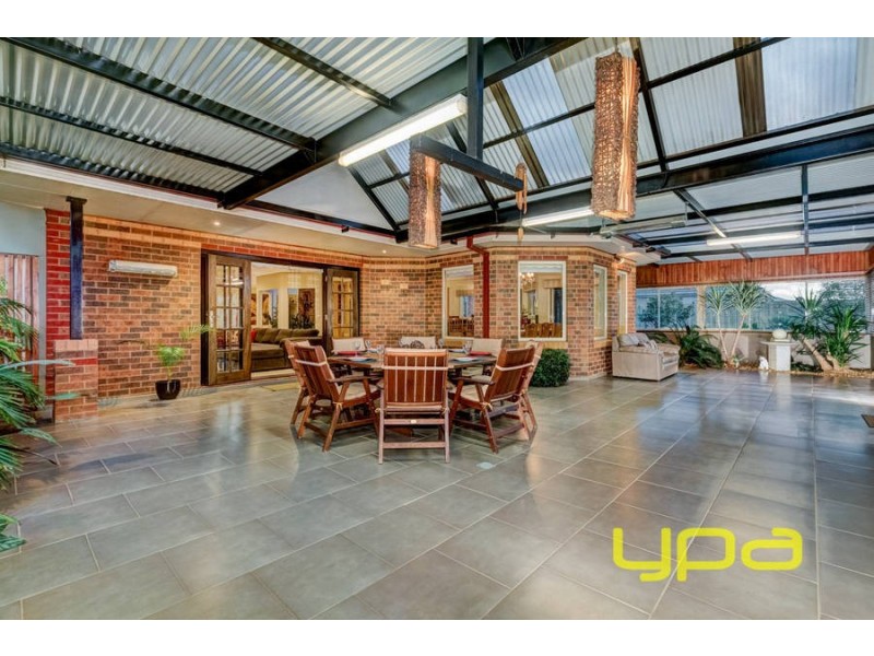 44 Dalray Crescent, Kurunjang VIC 3337