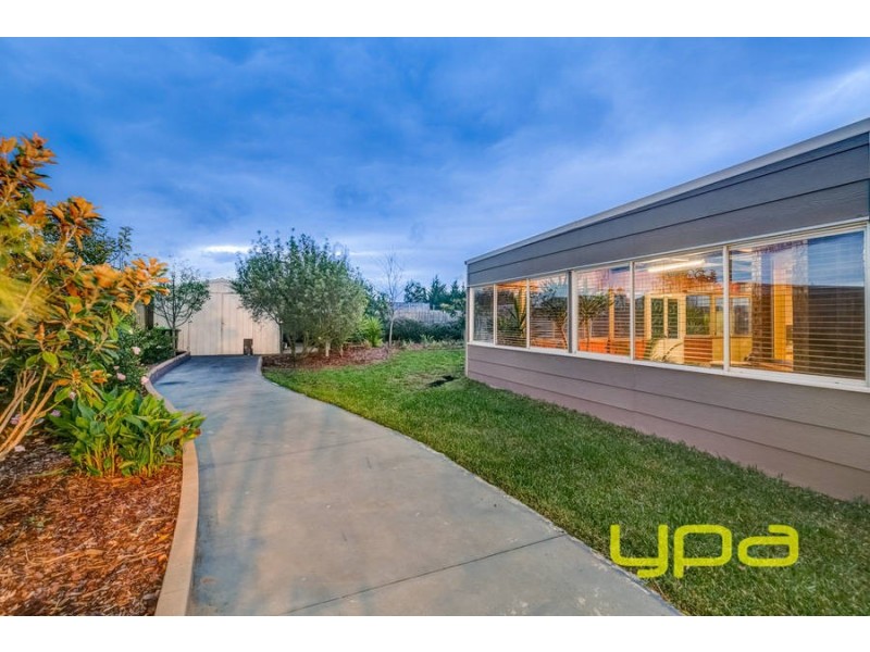 44 Dalray Crescent, Kurunjang VIC 3337