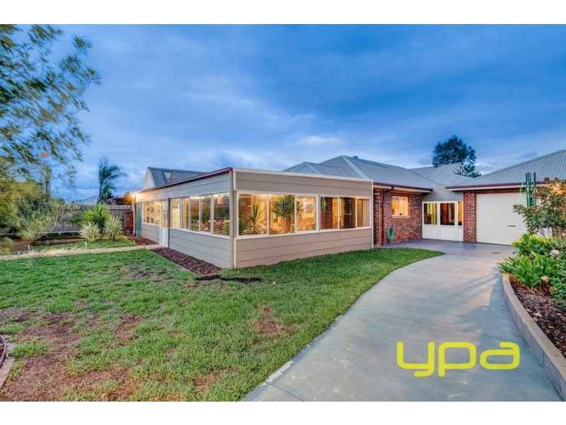 44 Dalray Crescent, Kurunjang VIC 3337