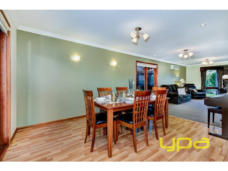 3 Katrina Place, Melton West VIC 3337