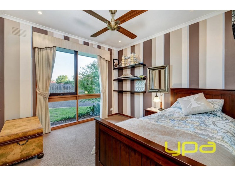 3 Katrina Place, Melton West VIC 3337