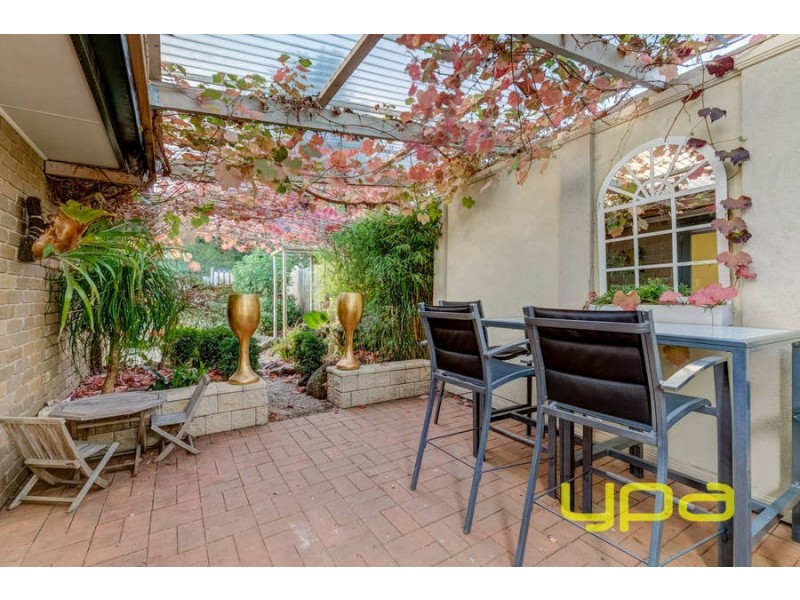 3 Katrina Place, Melton West VIC 3337