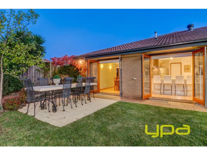 3 Katrina Place, Melton West VIC 3337
