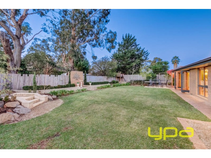 3 Katrina Place, Melton West VIC 3337