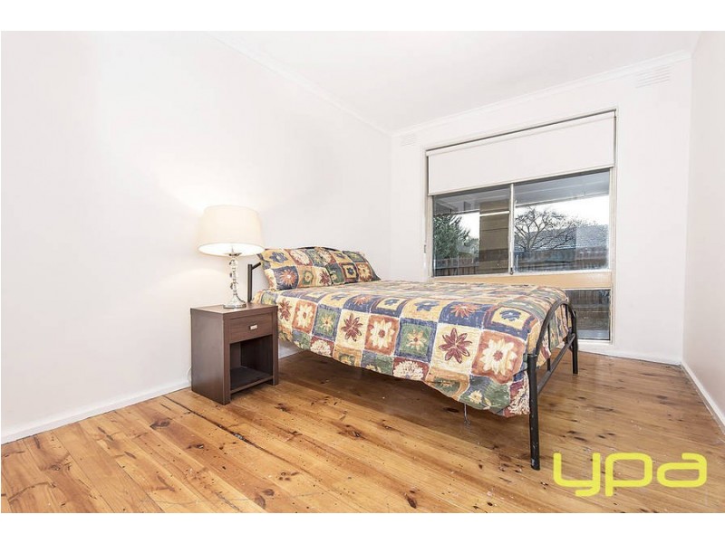 38 Curlew Close, Melton VIC 3337