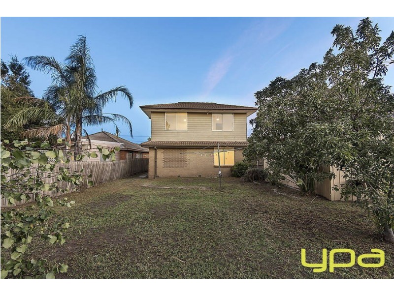 38 Curlew Close, Melton VIC 3337