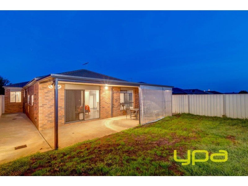 21 Mallow Street, Brookfield VIC 3338
