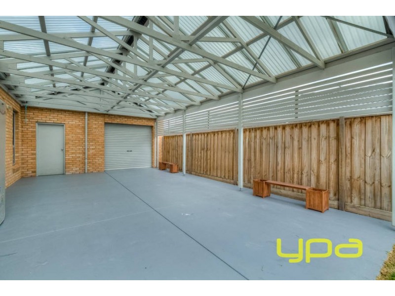 85 Arnolds Creek Boulevard, Melton West VIC 3337