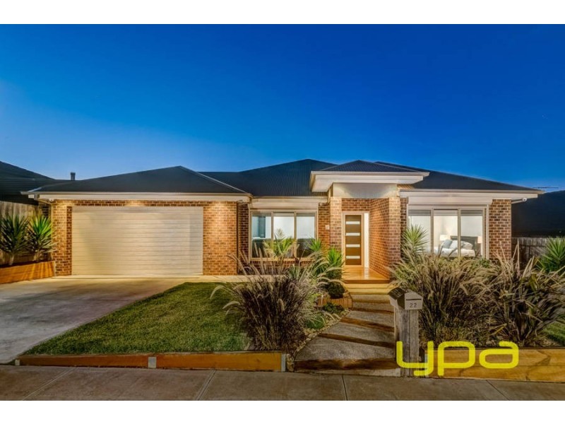 22 Peter Pan Crescent, Kurunjang VIC 3337