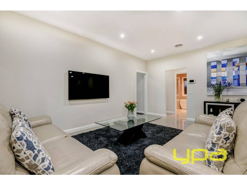 22 Peter Pan Crescent, Kurunjang VIC 3337