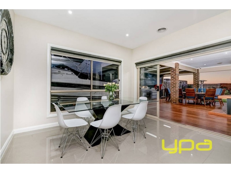 22 Peter Pan Crescent, Kurunjang VIC 3337