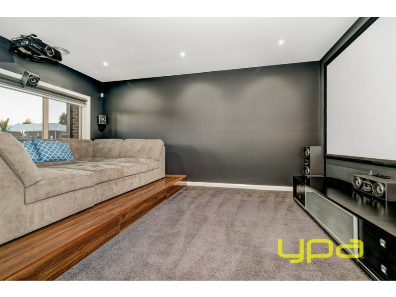22 Peter Pan Crescent, Kurunjang VIC 3337