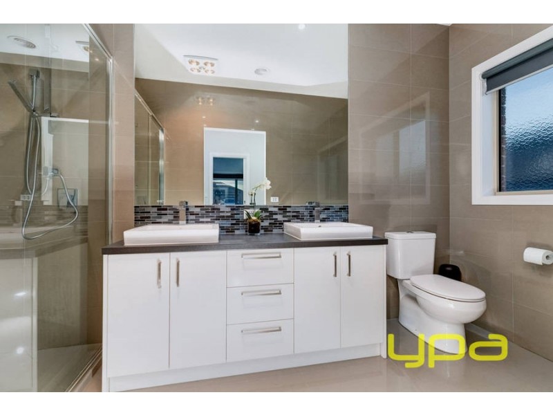 22 Peter Pan Crescent, Kurunjang VIC 3337