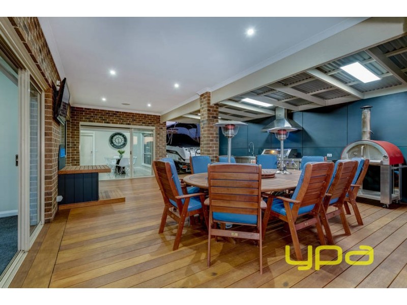 22 Peter Pan Crescent, Kurunjang VIC 3337