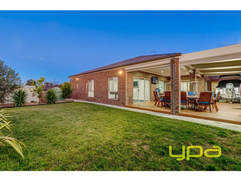 22 Peter Pan Crescent, Kurunjang VIC 3337