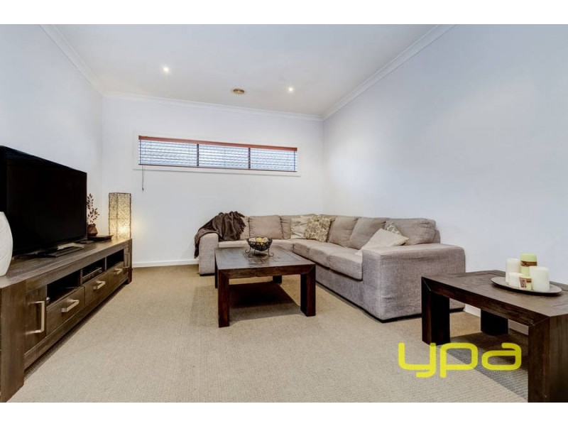 51 Carlyon Close, Melton West VIC 3337