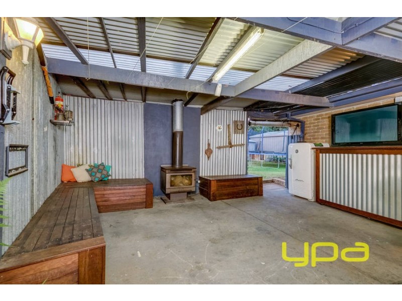 7 Vista Drive, Melton VIC 3337