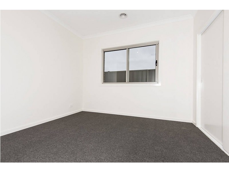 64 Aruma Avenue, Melton West VIC 3337