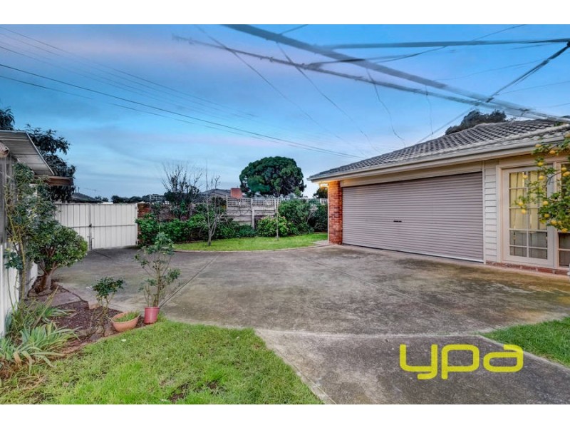 21 Morris Street, Melton South VIC 3338