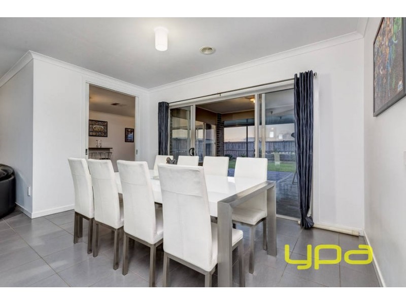 11 Dion Place, Melton West VIC 3337