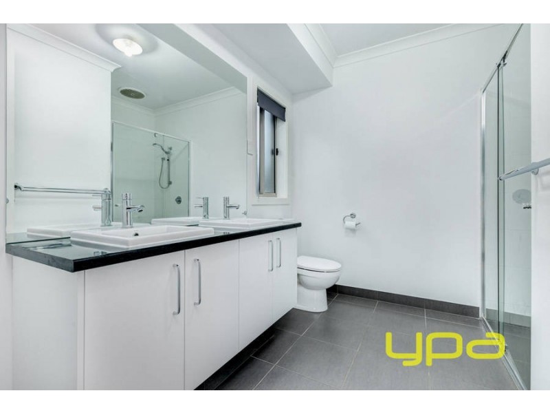 11 Dion Place, Melton West VIC 3337