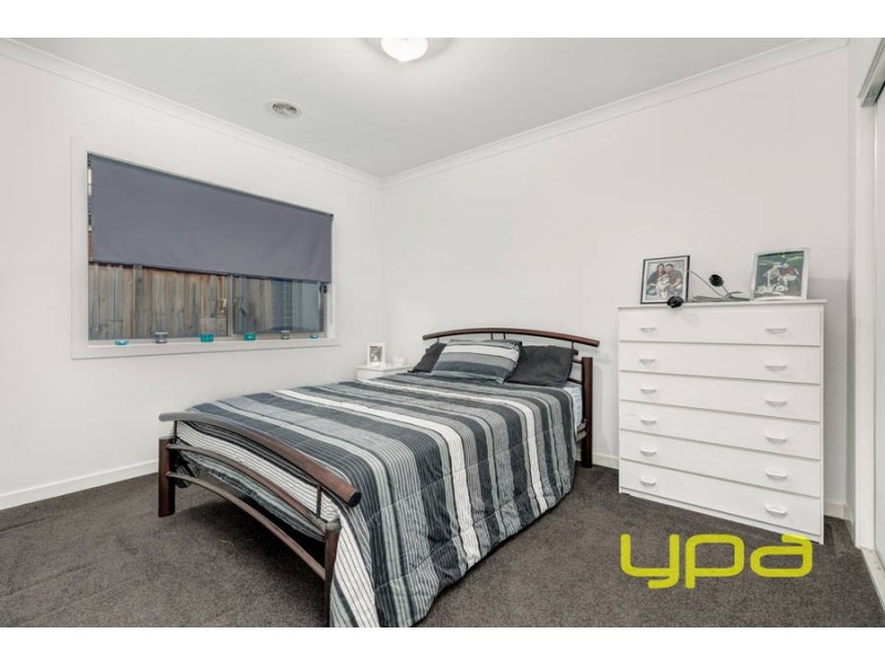 11 Dion Place, Melton West VIC 3337