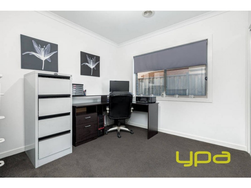 11 Dion Place, Melton West VIC 3337