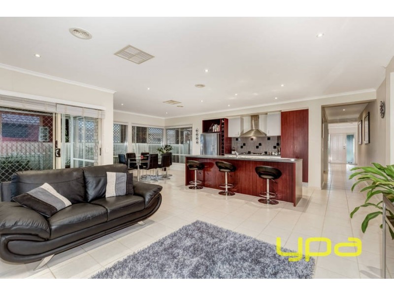 22 Fiddlewood Turn, Melton West VIC 3337