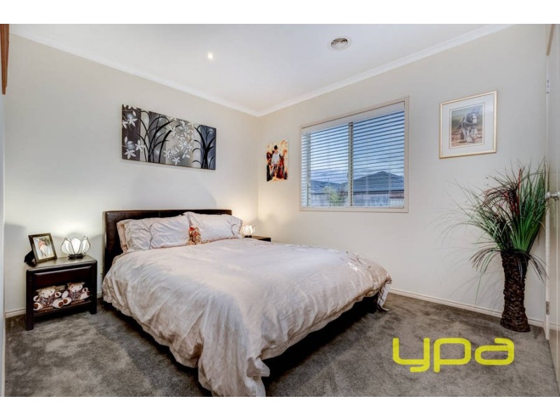 22 Fiddlewood Turn, Melton West VIC 3337