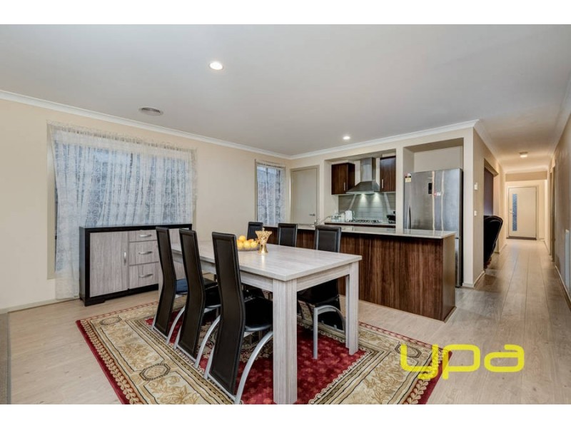 17 Stockwell Street, Melton South VIC 3338