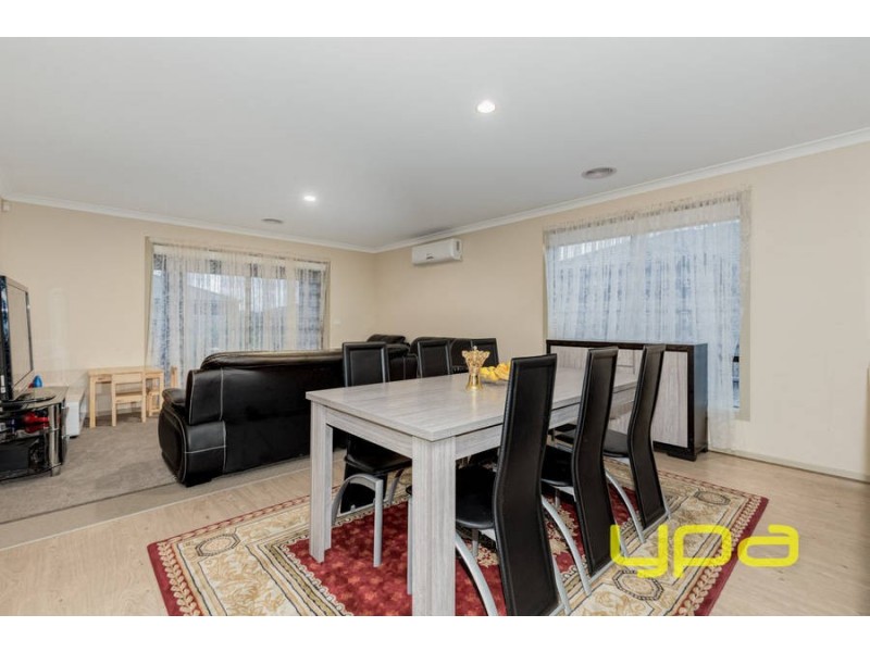 17 Stockwell Street, Melton South VIC 3338