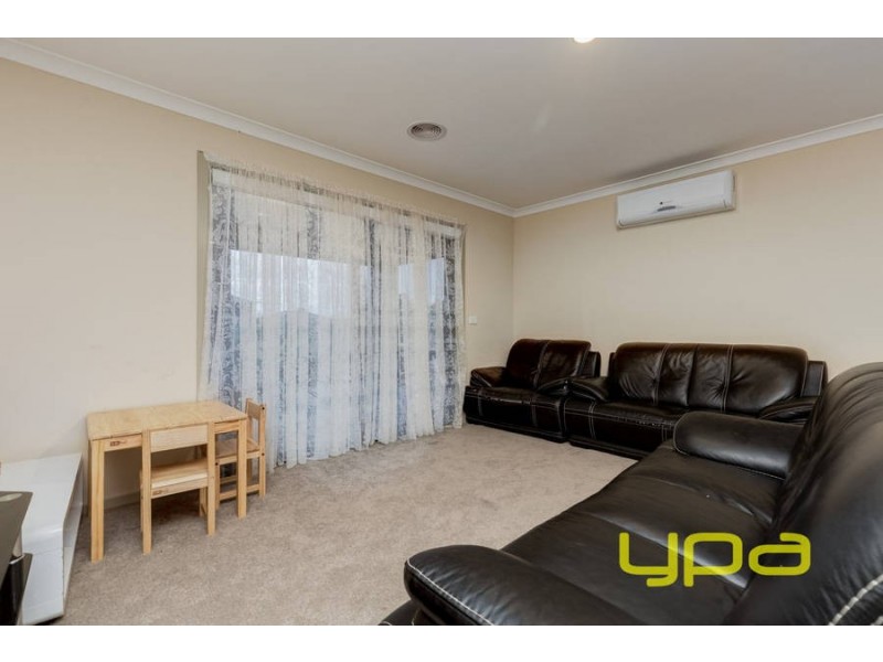 17 Stockwell Street, Melton South VIC 3338