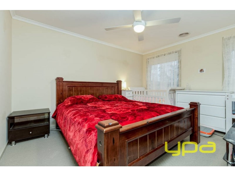 17 Stockwell Street, Melton South VIC 3338