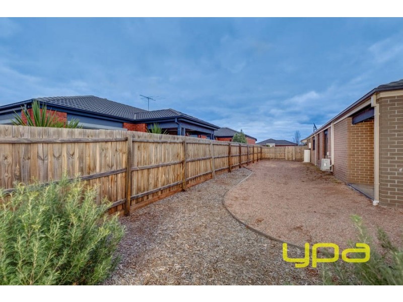 17 Stockwell Street, Melton South VIC 3338