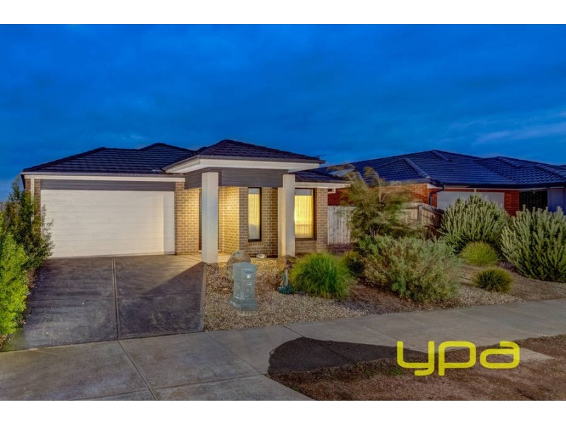 17 Stockwell Street, Melton South VIC 3338