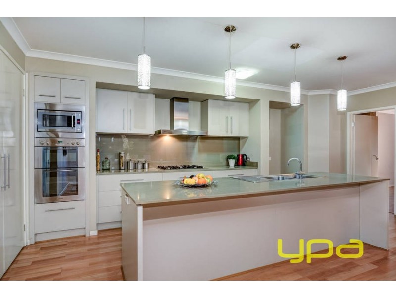 15 Paul Harris Drive, Melton West VIC 3337