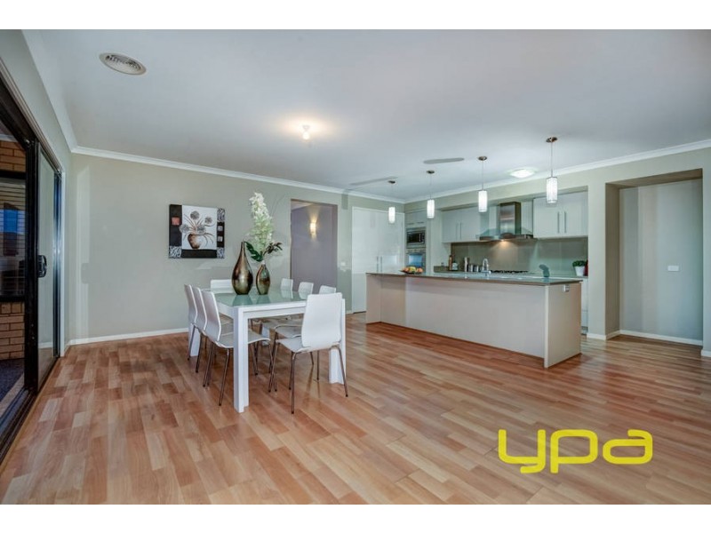 15 Paul Harris Drive, Melton West VIC 3337