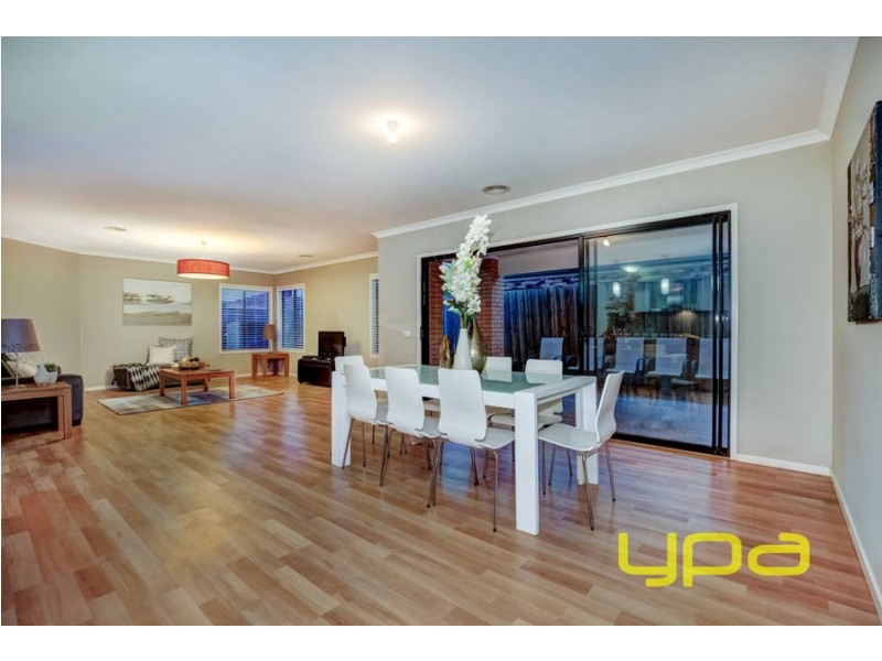 15 Paul Harris Drive, Melton West VIC 3337