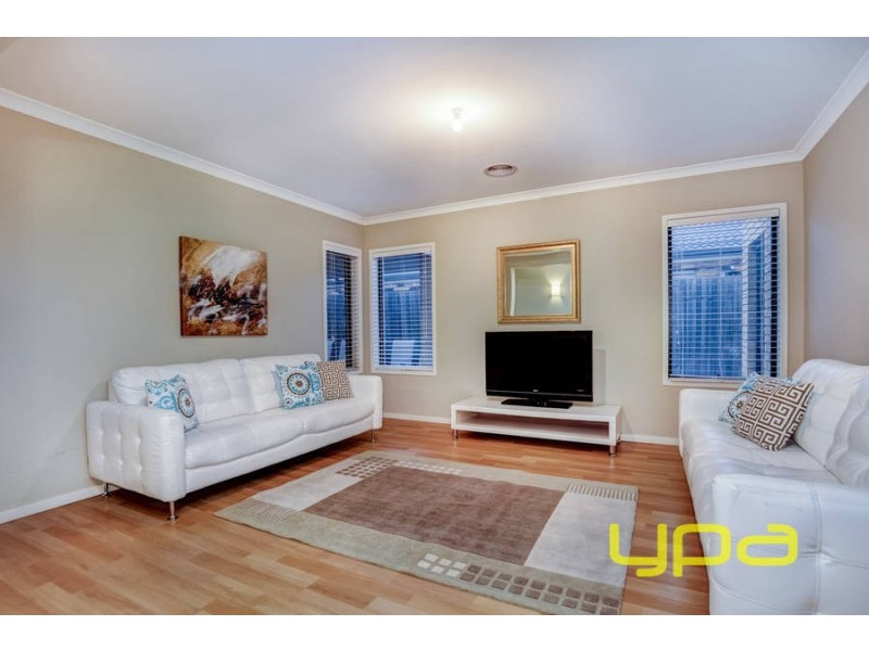 15 Paul Harris Drive, Melton West VIC 3337