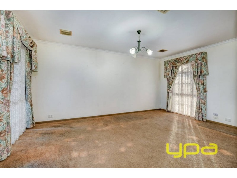 10 Prior Court, Brookfield VIC 3338