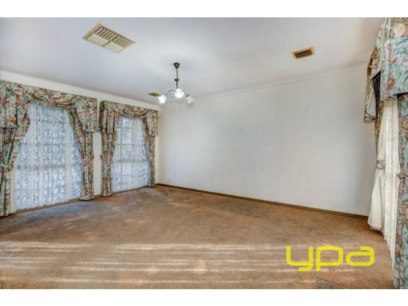 10 Prior Court, Brookfield VIC 3338