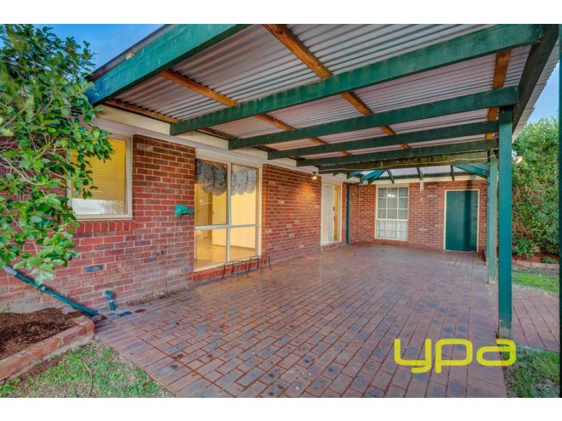 10 Prior Court, Brookfield VIC 3338