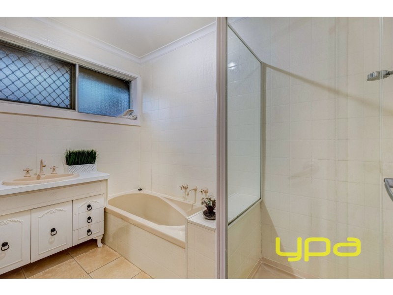 153 Centenary Avenue, Melton VIC 3337