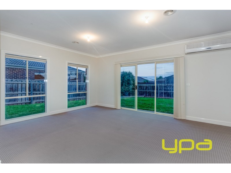 7 Kayla Way, Kurunjang VIC 3337