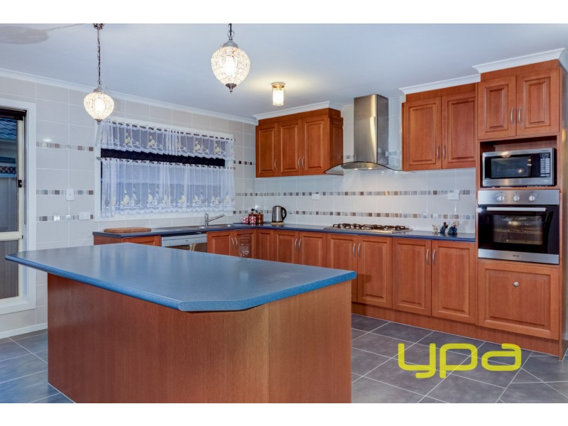 346 Centenary Avenue, Melton West VIC 3337