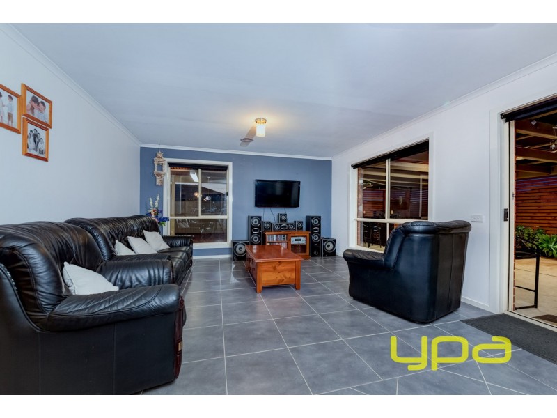 346 Centenary Avenue, Melton West VIC 3337